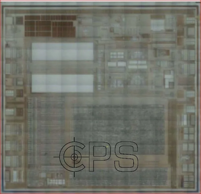 Renesas ZSSC3224 的晶片影像，去封裝後拍攝的完整 die