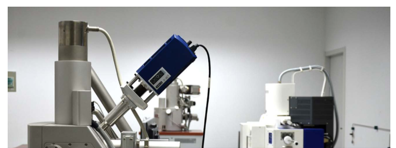 Scanning electron microscope and supporting equipment in the CPS lab